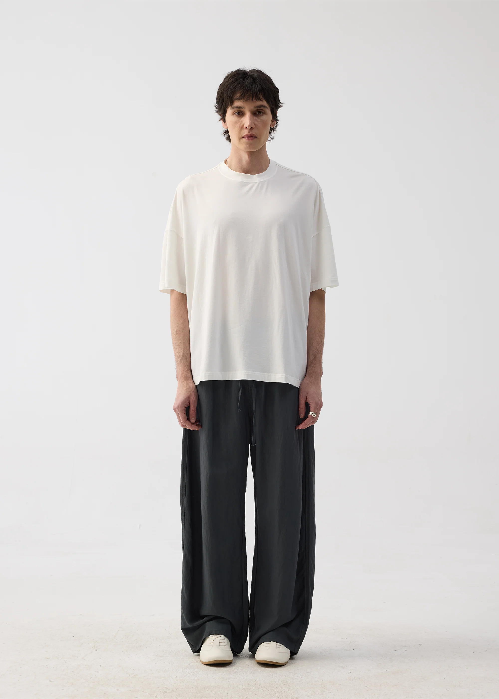 Drapey Casual Trousers with Elastic Waist and Drawstring - Image 2
