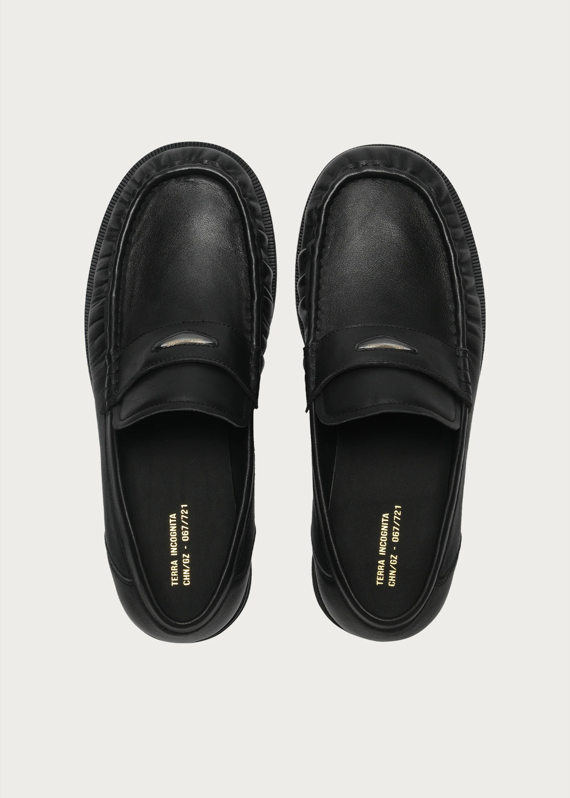 Milled Leather Round-Toe Vintage Loafers Black - Image 5