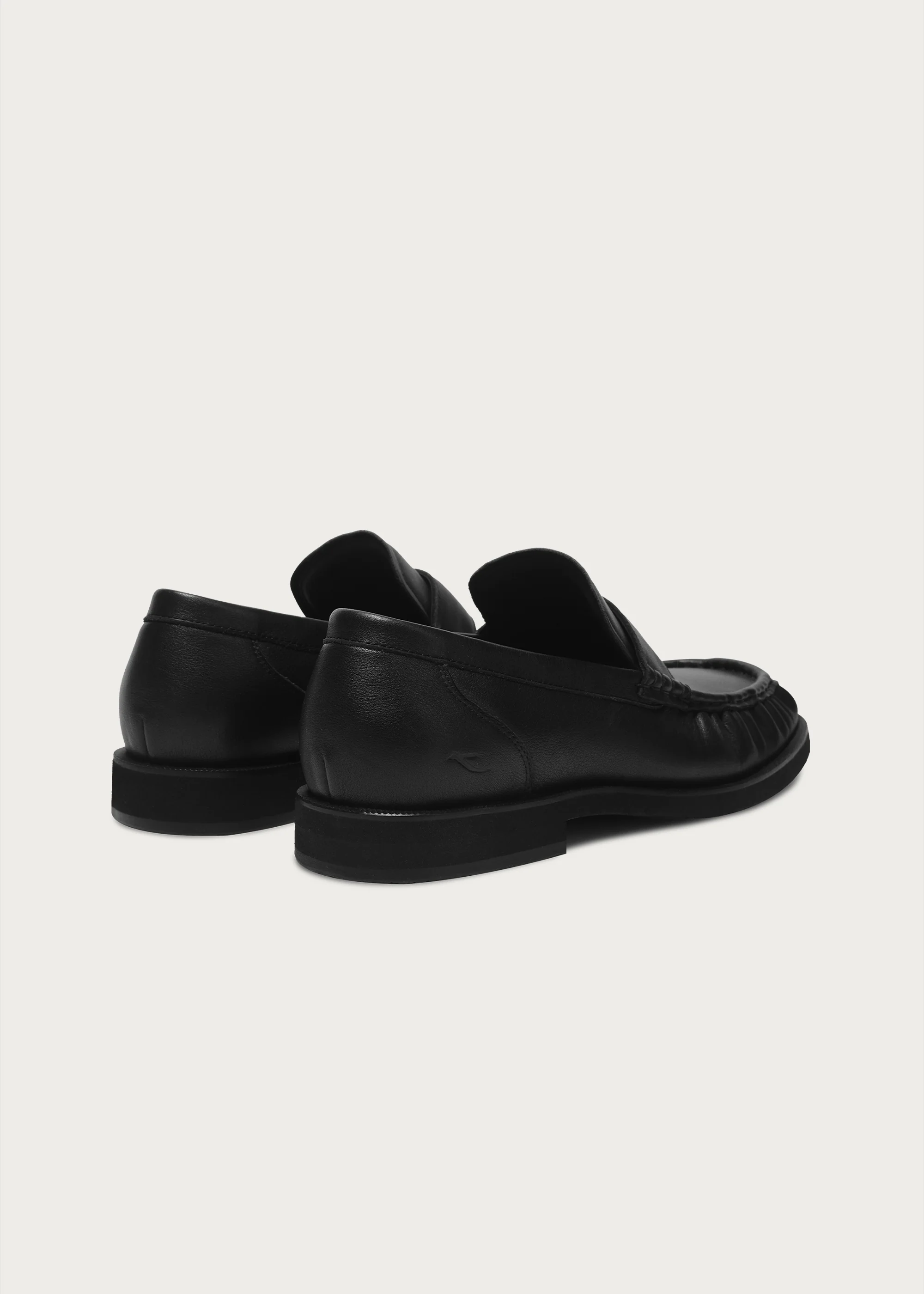 Milled Leather Round-Toe Vintage Loafers Black - Image 9