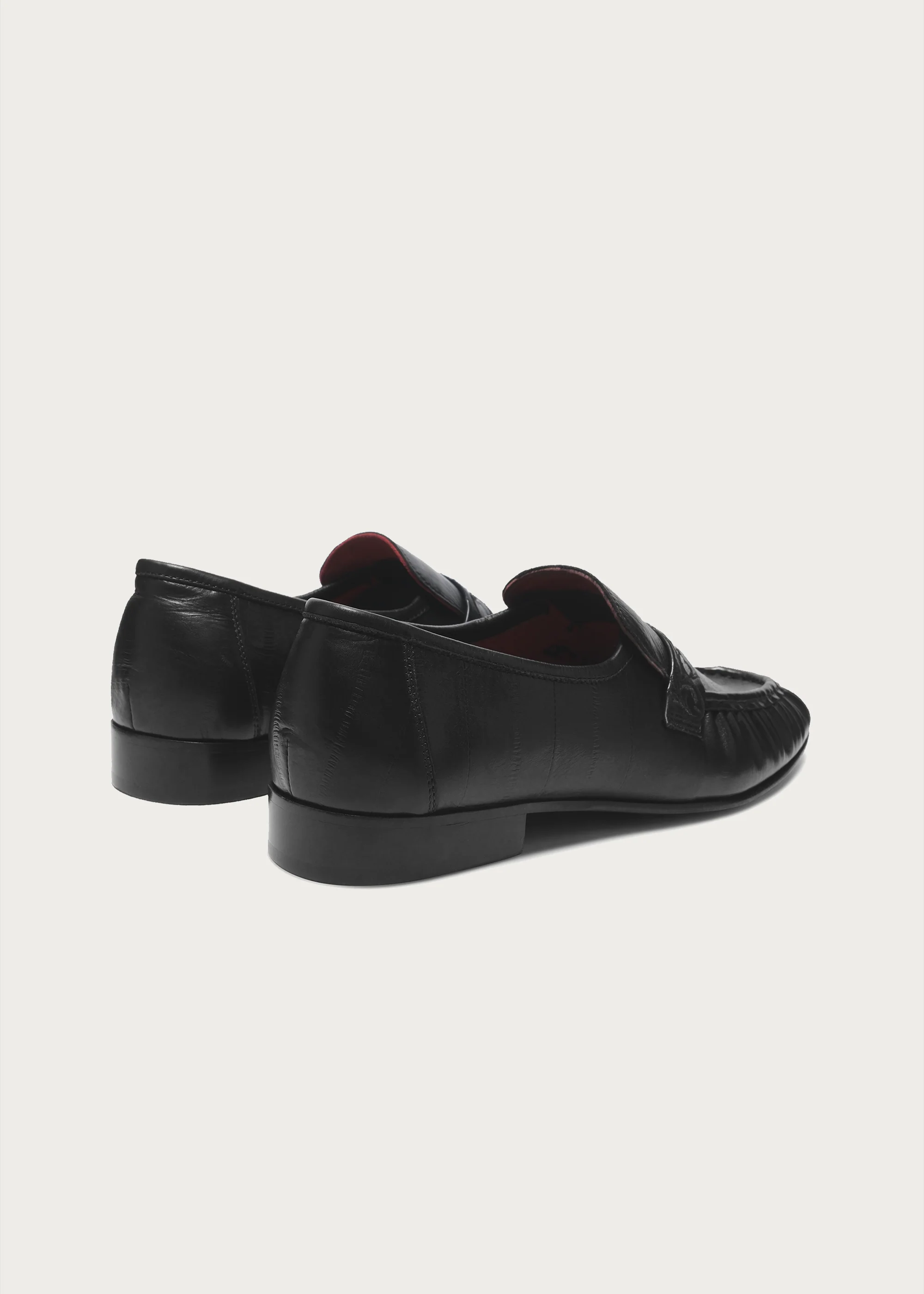 Loafers Vine-engraved Elegant black - Image 7