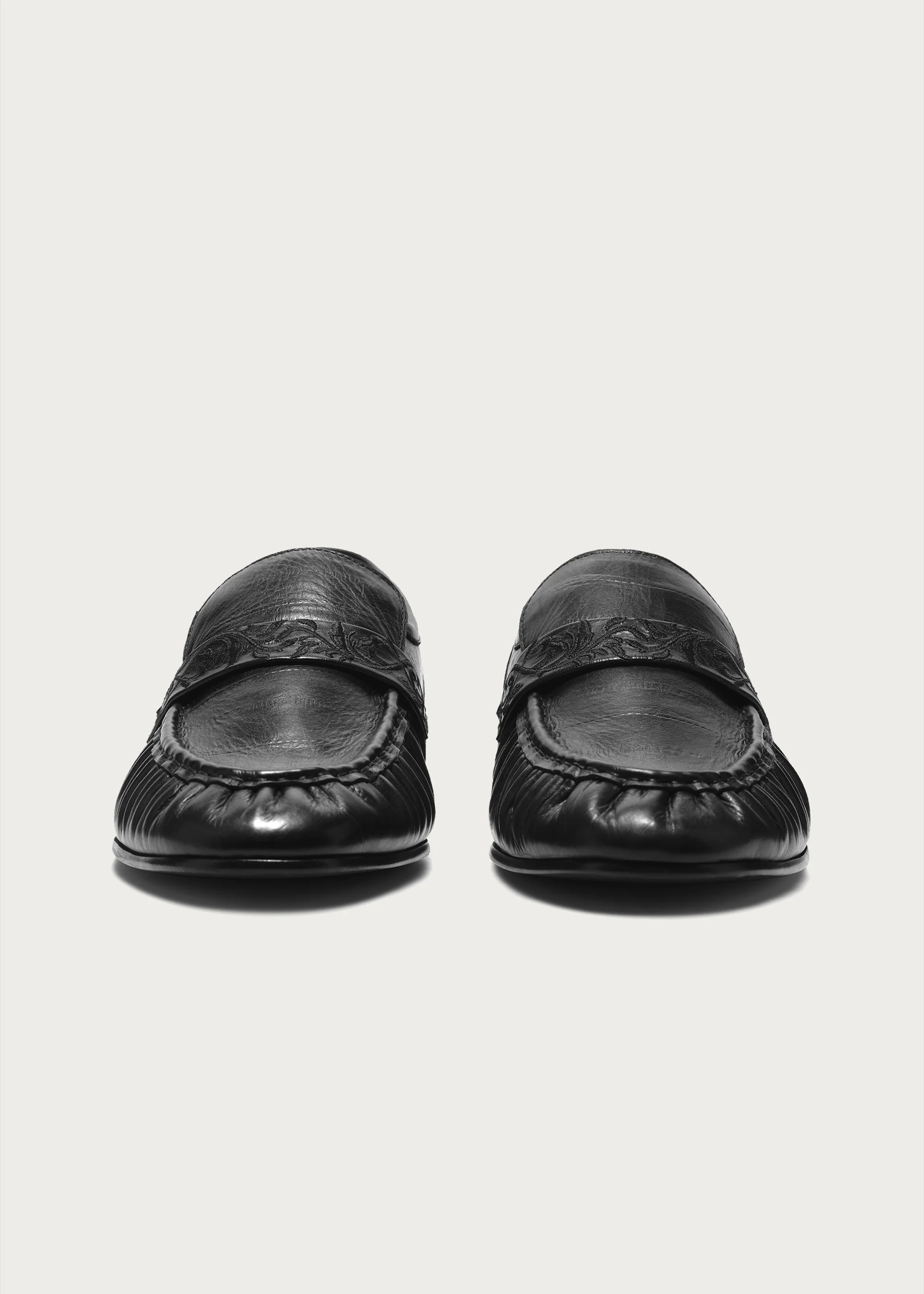 Loafers Vine-engraved Elegant black - Image 8