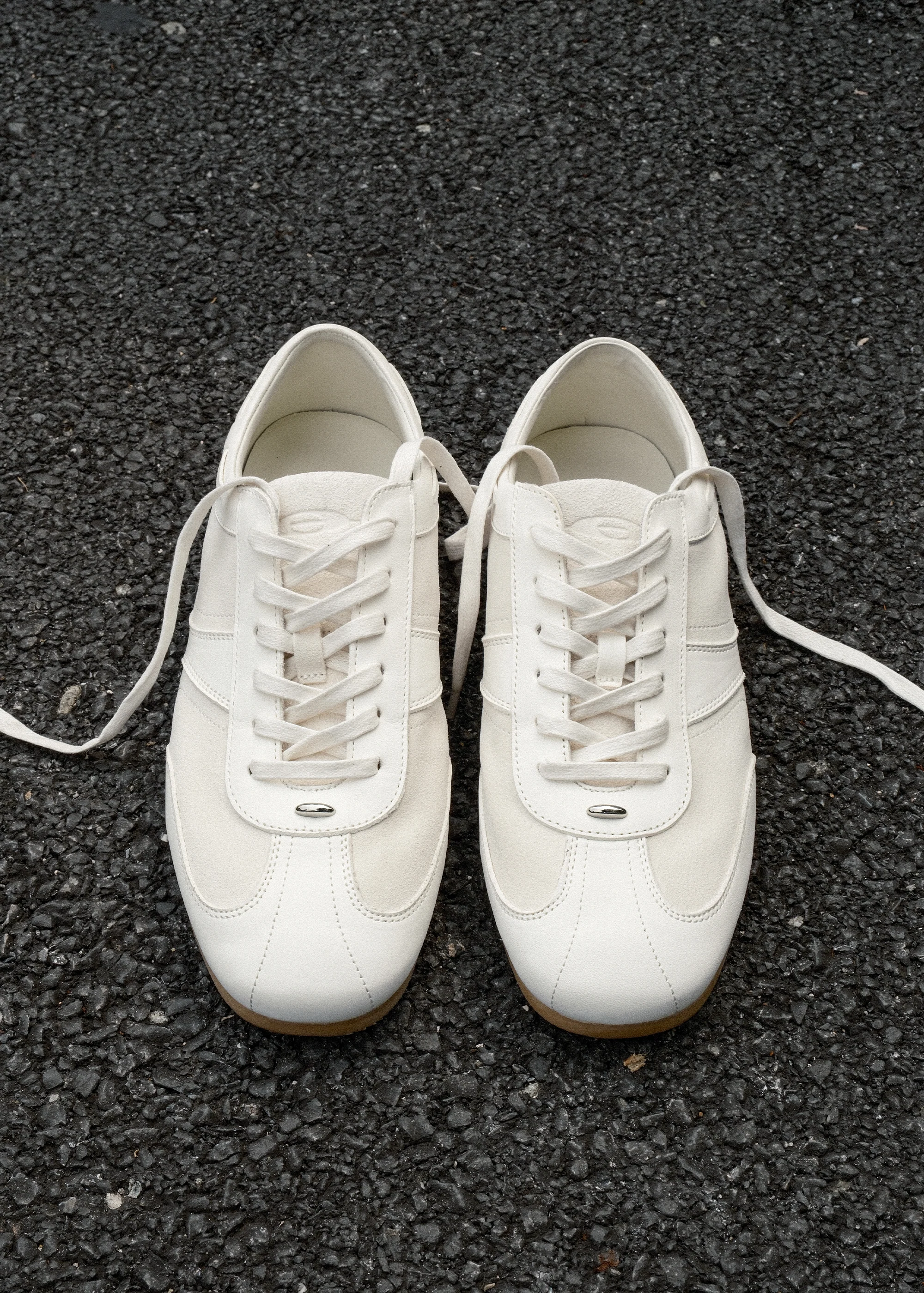 Metal-Embellished Sneakers White - Image 3
