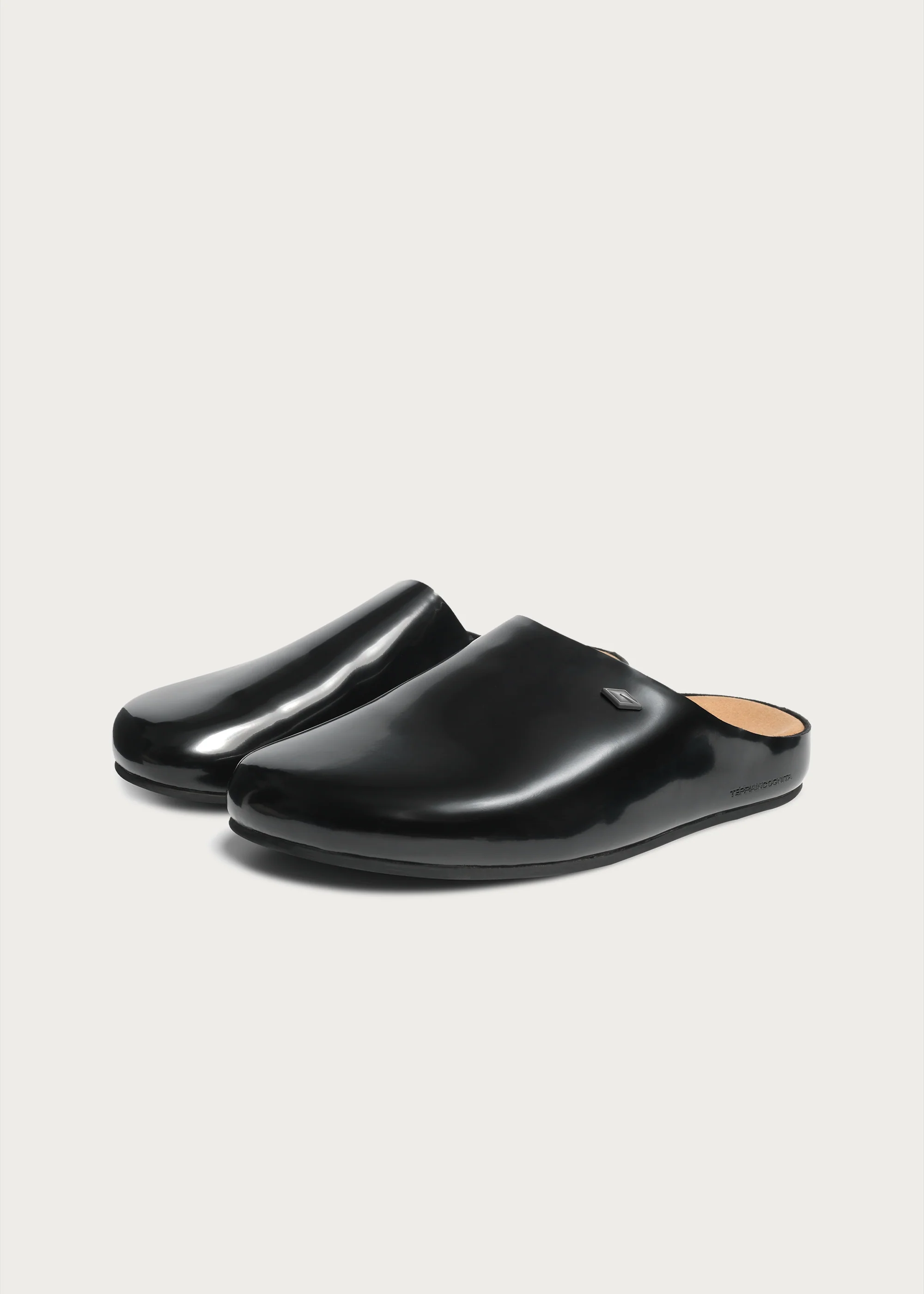 Clogs"Star emblem3.0"Glossy-black - Image 8