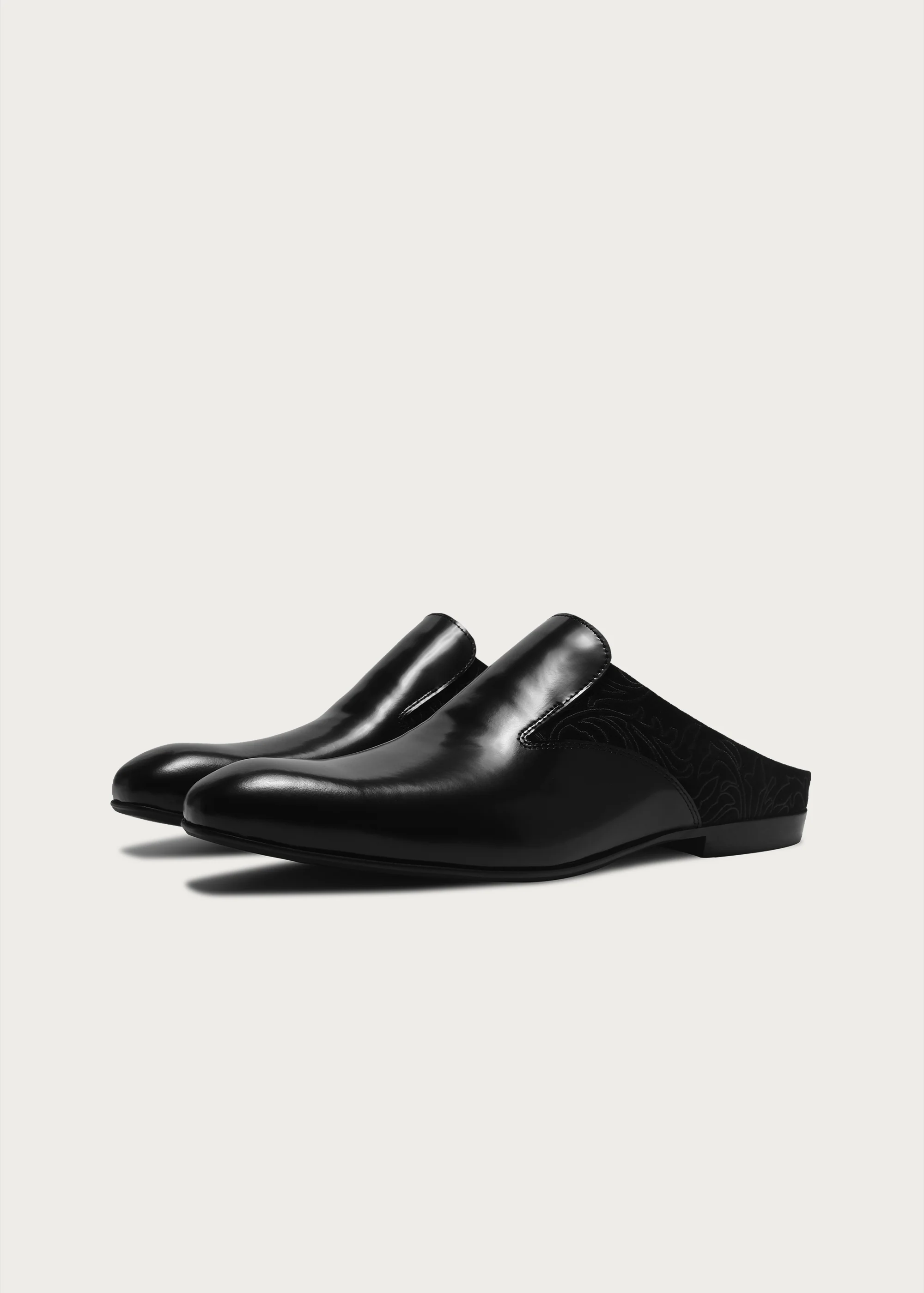 Mules Flower-patterned Pointed Black - Image 4