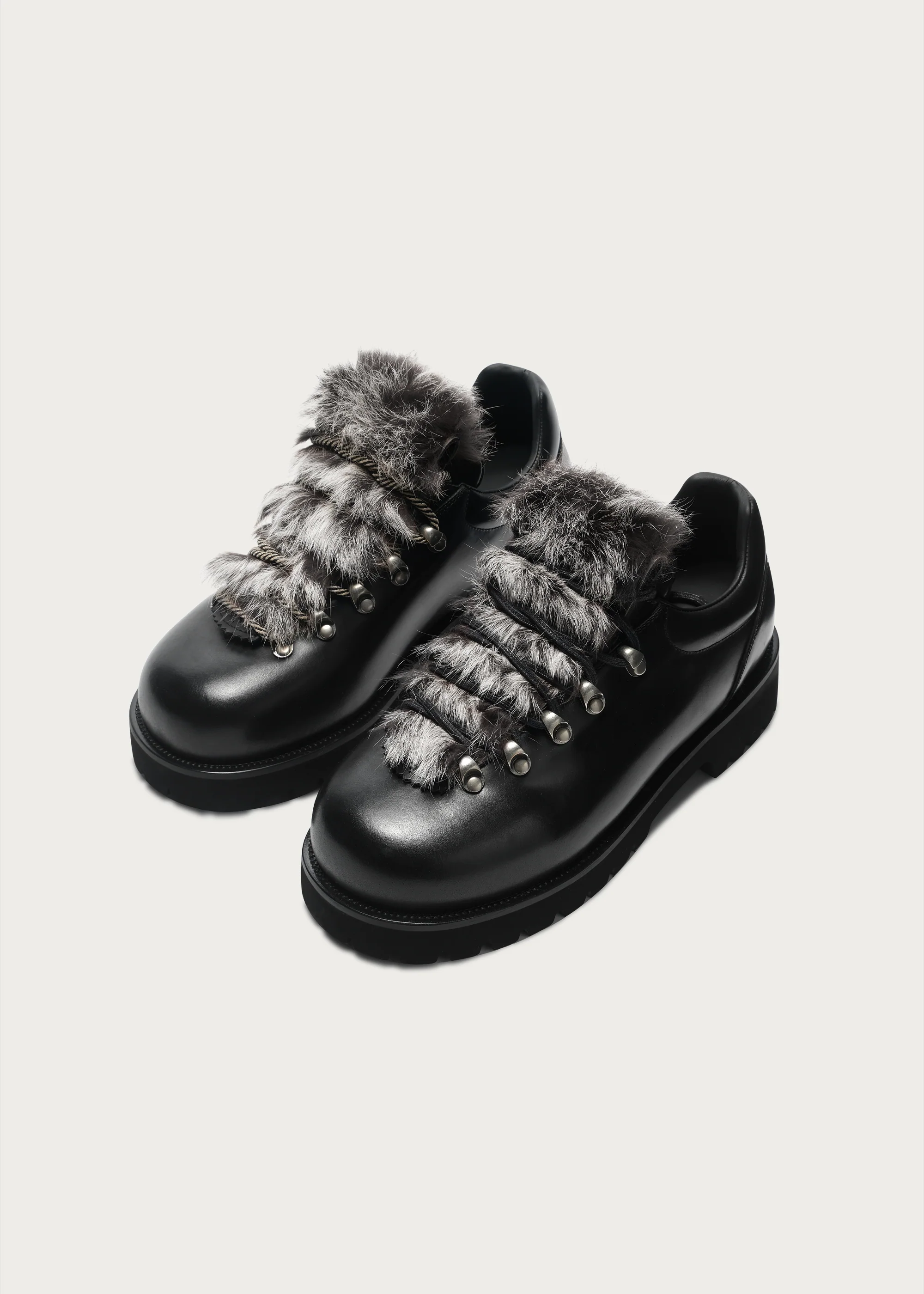 Outdoor-inspired hiking shoes Black - Image 10