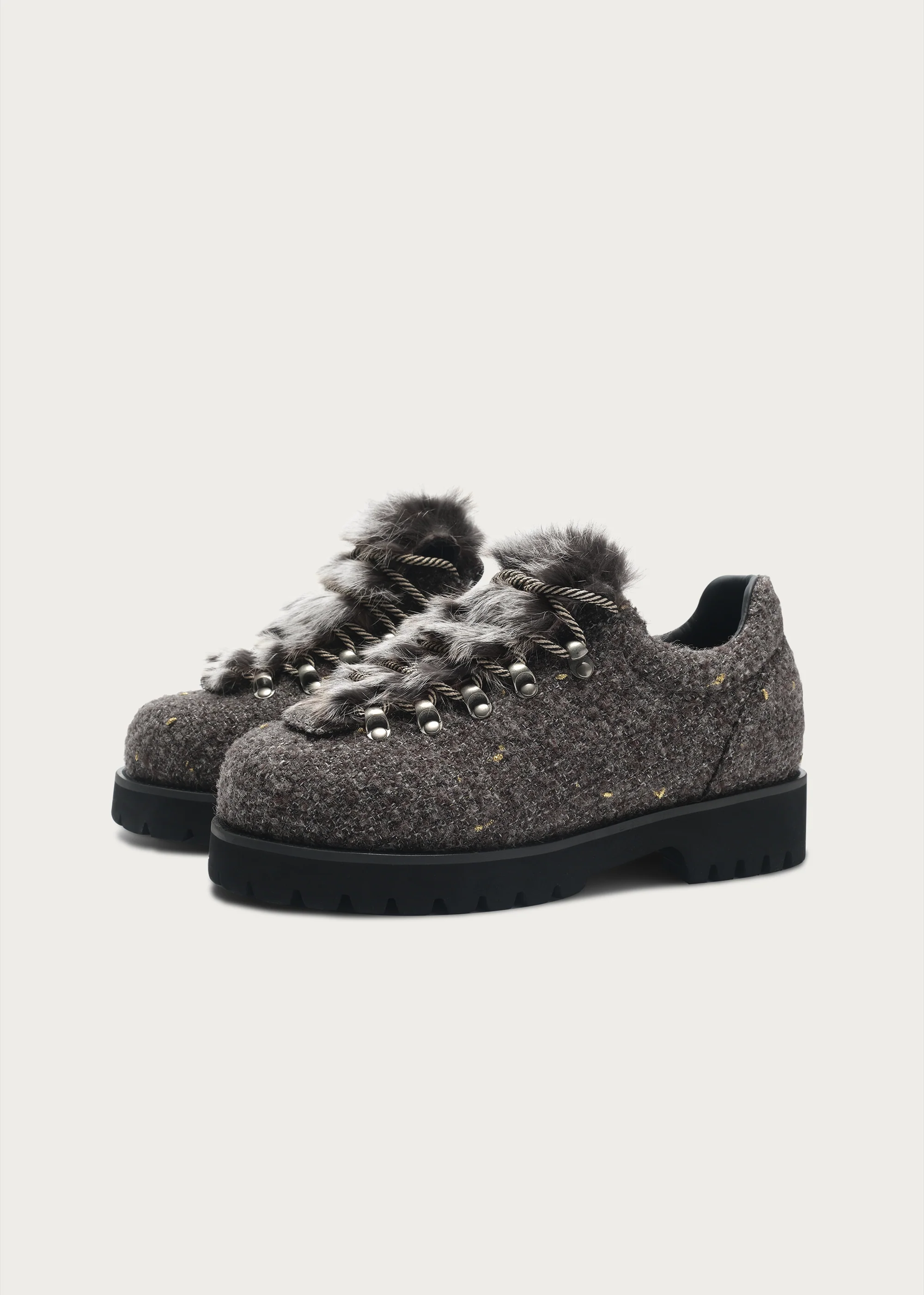 Outdoor-inspired hiking shoes Gray - Image 4