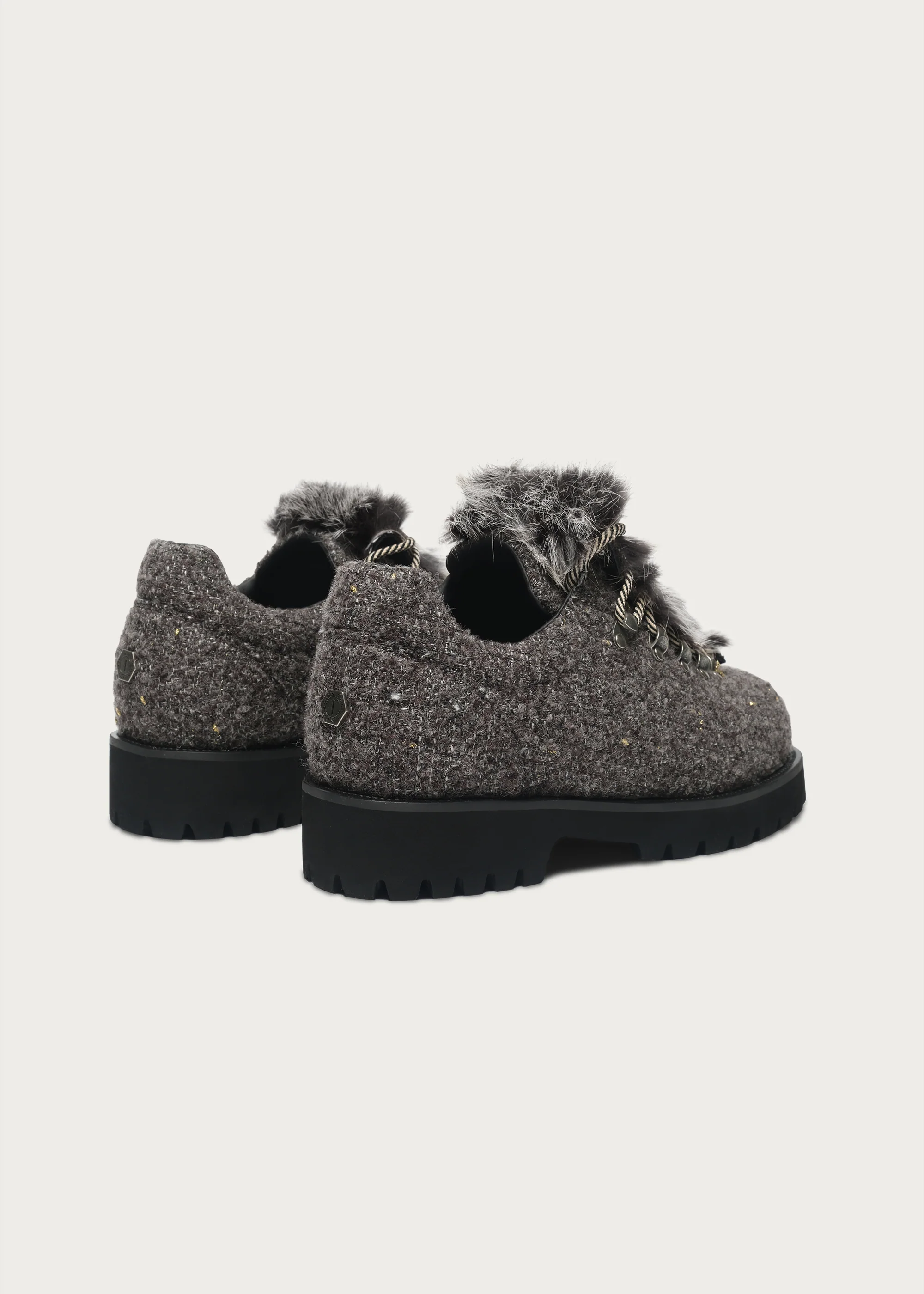 Outdoor-inspired hiking shoes Gray - Image 5