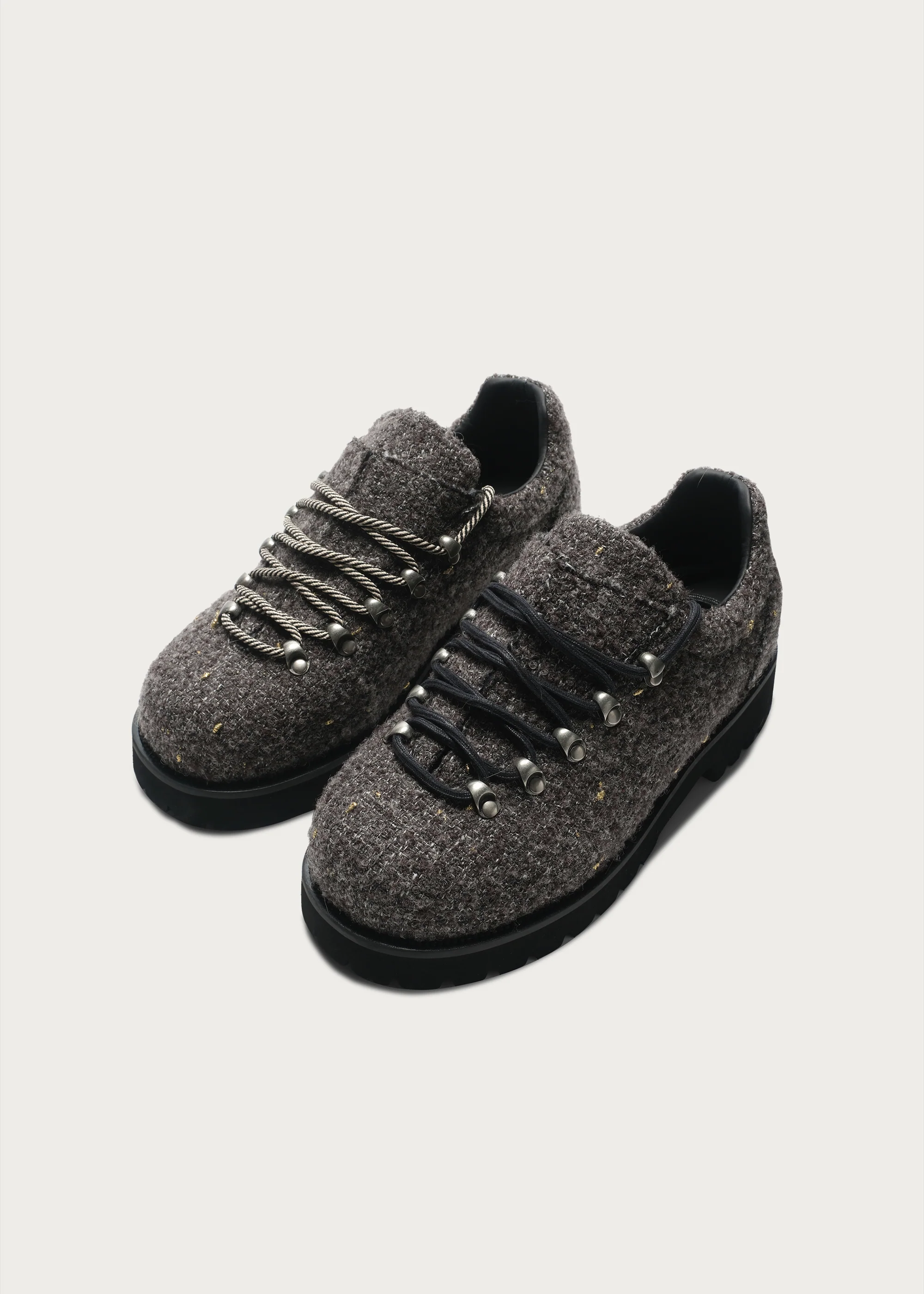 Outdoor-inspired hiking shoes Gray - Image 8
