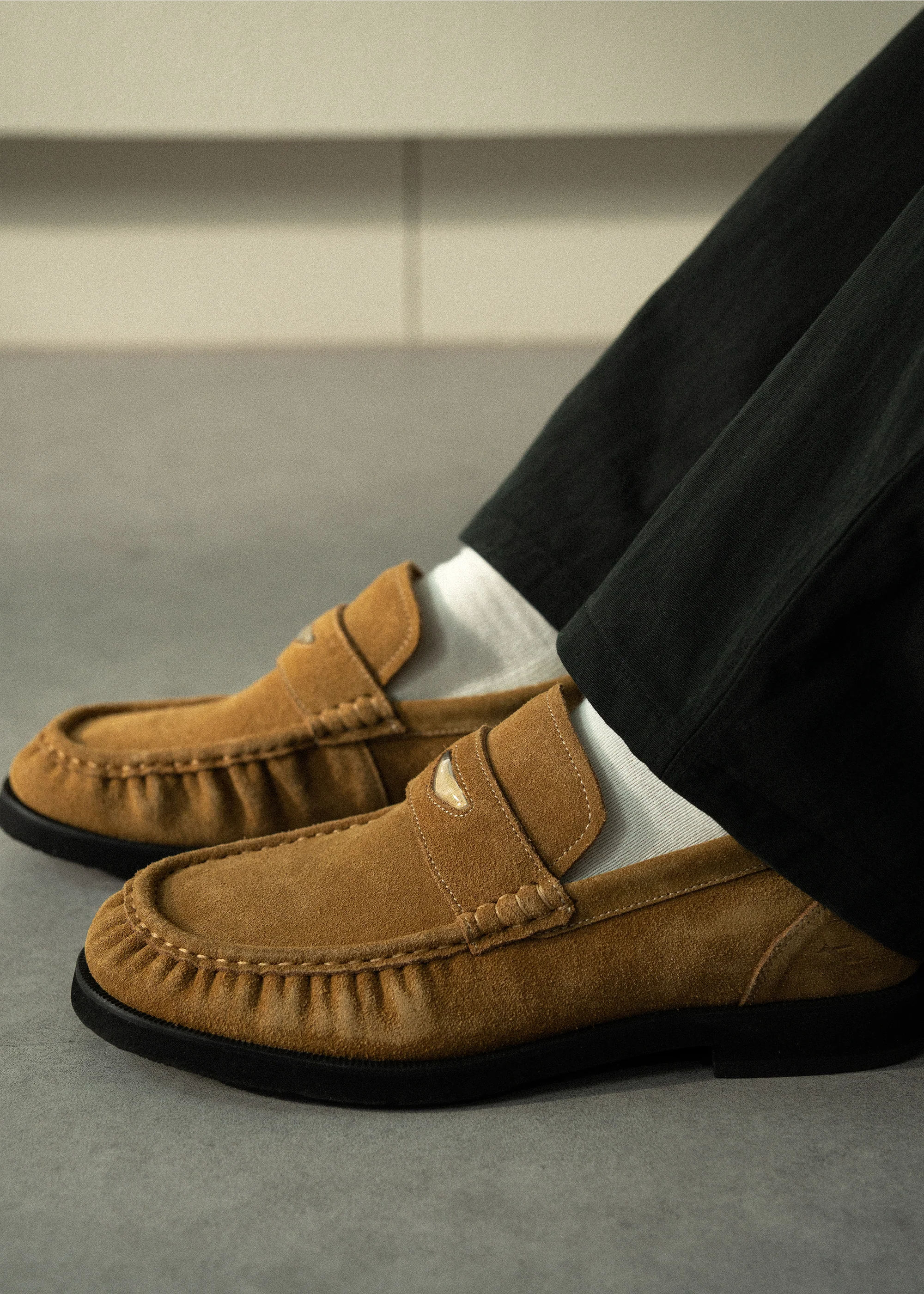 Suede Round-Toe Vintage Loafers Brown Khaki - Image 3